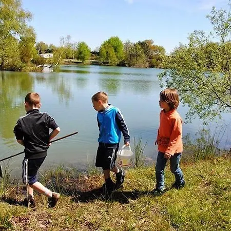 Camping Maeva Escapades Les Etangs Mina Camping Saint-Sornin (Charente-Maritime)
